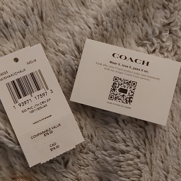 Coach wristlet - Picture 4 of 5